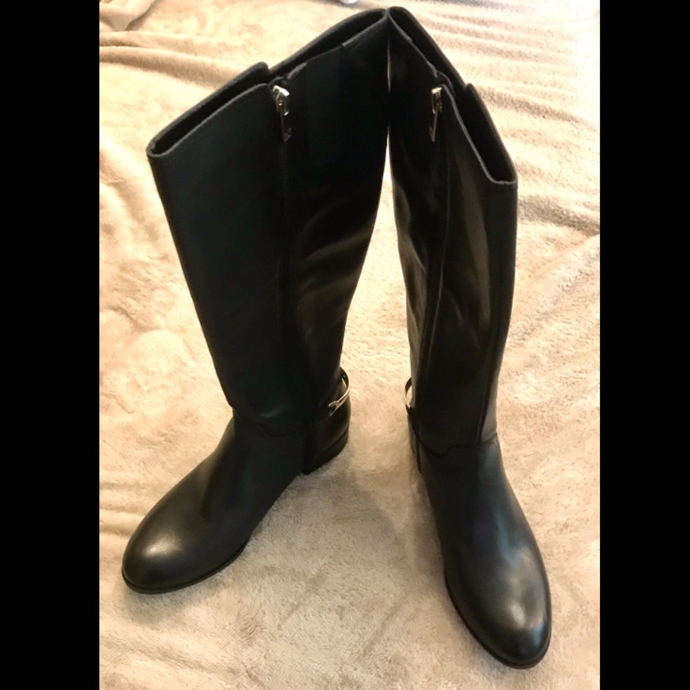Black leather Anne Klein iflex wide calf boots
